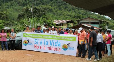 Habitantes de la zona del Chocó Andino durante una manifestación pacífica en contra de la minería, en octubre de 2020.