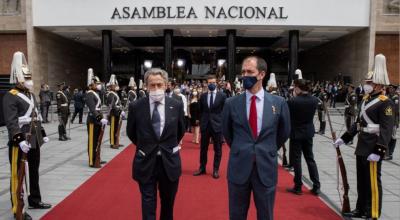 Dos representantes del partido español Vox participaron de la ceremonia de posesión del presidente Guillermo Lasso, el 24 de mayo de 2021.