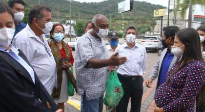 Ciudadanos acudieron a CNEL para presentar sus quejas por el aumento de las planillas eléctricas en Guayaquil.