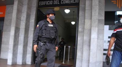 La Policía allanó las oficinas de Decevale, en Guayaquil, el 22 de junio de 2021. 