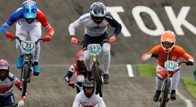 El bicicrosista ecuatoriano Alfredo Campo durante su participación en las semifinales de BMX en los Juegos Olímpicos de Tokio, el viernes 30 de julio de 2021. 
