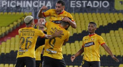 Los jugadores de Barcelona celebran uno de los goles en la victoria ante Guayaquil City, el sábado 7 de agosto de 2021, por la tercera fecha de la LigaPro.