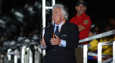 Danilo Carrera,habla durante la inauguración de los Juegos Suramericanos de Playa en Manta, el 2 de diciembre de 2011.