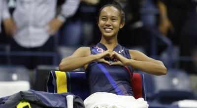 Leylah Fernández festeja su victoria en las semifinales del US Open, en Nueva York, el 9 de septiembre de 2021.