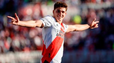 Julián Alvárez, de River, durante el partido ante Boca en el Estadio Monumental, en Buenos Aires, el 3 de octubre de 2021. 