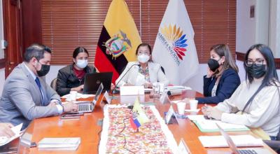 Guadalupe Llori (centro), presidenta de la Asamblea, durante la reunión del CAL del 1 de noviembre de 2021.