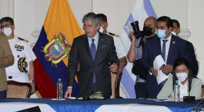 El presidente Guillermo Lasso encabezó una reunión con las autoridades de otras funciones del Estado, parte de su Gabinete y la cúpula de las Fuerzas Armadas y Policía.