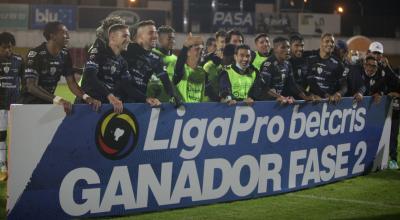 Jugadores de Independiente del Valle, celebrando después del partido ante el Cuenca, el 27 de noviembre de 2021.