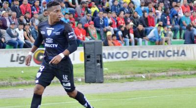 Anthony Landázuri, jugando con la camiseta de Independiente del Valle.