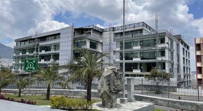 Obras de reconstrucción en la fachada del edificio antiguo de la Contraloría, el 10 de octubre de 2021.