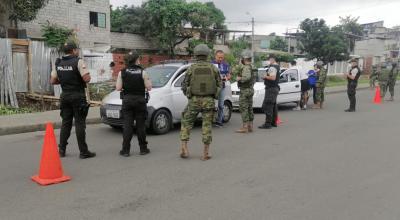 Operativo conjunto entre la Policía Nacional y las Fuerzas Armadas, en Bastión Sur de Guayaquil, el 31 de enero de 2022.