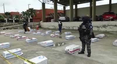 La Policía incautó siete toneladas de cocaína en uno de los puertos de Guayaquil, 14 de febrero de 2022.