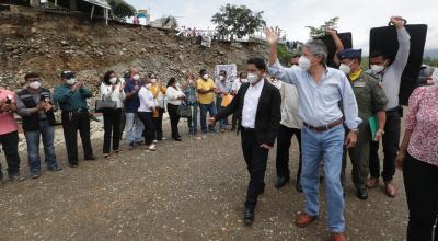 El presidente Guillermo Lasso, durante un evento de evaluación de afectaciones a causa de la temporada invernal, en la provincia de Los Ríos, el 18 de febrero de 2022.