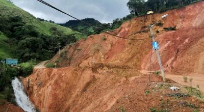 Deslaves se produjeron en las carreteras de El Oro, producto de las lluvias, el 5 de marzo de 2022. 