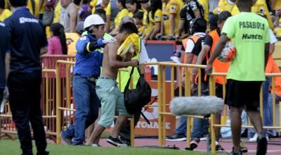 En Ecuador se han producido varios incidentes de violencia en los estadios, antes, durante y después de los partidos de fútbol. 