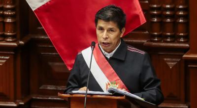 Pedro Castillo ante el congreso en Lima, el 15 de marzo de 2022. Ocho meses después de asumir el cargo, el mandatario se convertirá en el segundo presidente de Perú en ser sometido a un juicio político en menos de dos años.