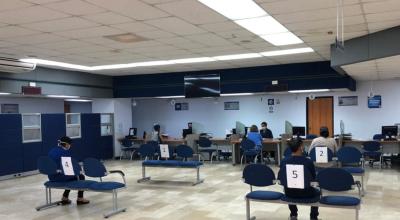 Una agencia del Servicio de Rentas Internas (SRI), ubicada en Guayaquil, en mayo de 2021.