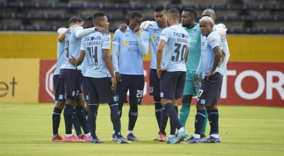 Jugadores de la Universidad Católica, en el partido ante Unión La Calera, por la Copa Sudamericana, el 5 de abril de 2022.