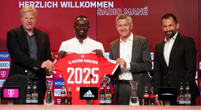 El senegalés Sadio Mané firmó contrato, el miércoles 22 de junio, con el Bayern Múnich, hasta la temporada 2025.