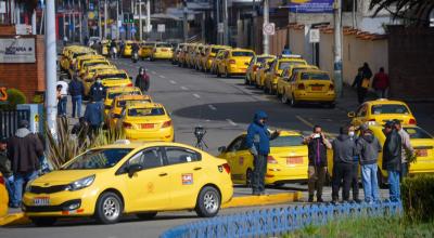 Taxistas y otros gremios del transporte de Cuenca bloquearon más de 100 calles y avenidas en esa ciudad, la mañana del 28 de junio de 2022.