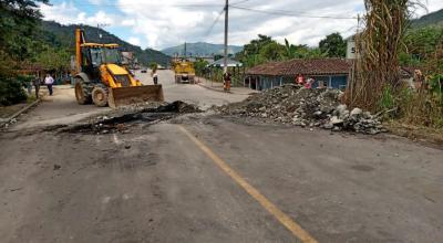 El Ministerio de Transporte y Obras Públicas compartió imágenes de la limpieza de las principales vías del país, bloqueadas durante 18 días de paro nacional.