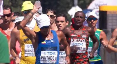 El marchista ecuatoriano Daniel Pintado durante la prueba de 20 kilómetros en el Mundial de Atletismo de Oregon, el 15 de julio de 2022.