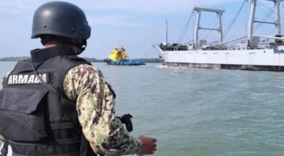Agentes de la Armada hallaron cocaína en la bodega de una lancha guardacostas, en Galápagos, el 16 de agosto de 2022.