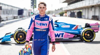 Oscar Piastri, con el equipo de Alpine, el 12 de marzo de 2022.