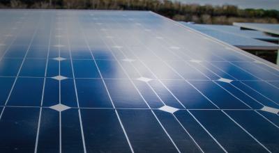 Imagen de lo que será el proyecto fotovoltaico El Aromo, en la provincia de Manabí.