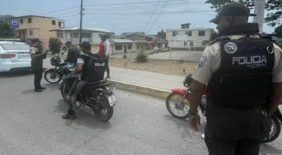 Imagen referencial de un operativo policial en Esmeraldas, del 8 de octubre de 2022. 