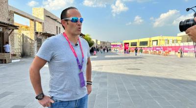 El presidente de la FEF, Francisco Egas, durante una entrevista en el mercado Souq Wakif de Doha, Qatar, el viernes 18 de noviembre de 2022.