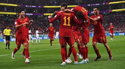 La jugadores de la selección de España celebran en el partido ante Costa Rica, el 23 de noviembre de 2022.