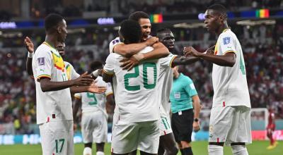 Jugadores de Senegal celebran en el partido ante Qatar, el 25 de noviembre de 2022.