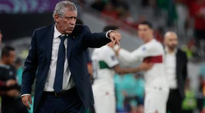 El seleccionador Fernando Santos dirigiendo a Portugal en el partido por el Mundial 2022 ante Marruecos.