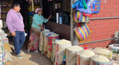 Comerciantes en el Mercado Mayorista, en Quito, el 29 de diciembre de 2022. 