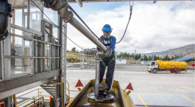 Despacho de gasolina Súper Premium y Ecoplus en la Terminal Pascuales de Petroecuador, en Guayas, en diciembre de 2022.