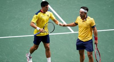 Gonzalo Escobar y Diego Hidalgo, durante una serie de Copa Davis con Ecuador.