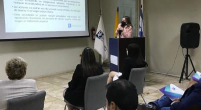 Taller sobre constitución de compañías a una delegación de inversionistas peruanos, en Guayaquil, el 22 de septiembre de 2021.