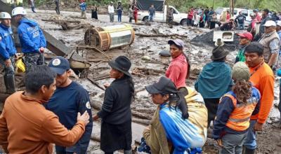 Damnificados por el aluvión en Pallatanga, Chimborazo, el 21 de febrero de 2023. 