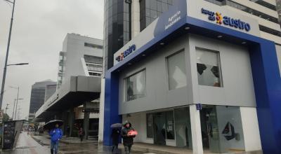 Imagen referencial de una agencia bancaria en el norte de Quito en enero de 2023.