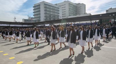 Estudiantes del colegio Simón Bolívar, el 26 de septiembre de 2022, en Quito.