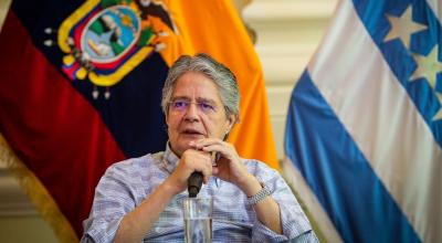 El presidente Guillermo Lasso, durante su reunión con los gobernadores en Guayaquil, el 25 de febrero.