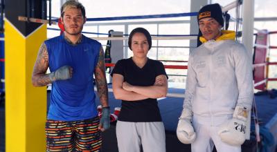 Los boxeadores Michael Suárez, Joseph Vizcaíno y Erick Bone en el gimansio Oxígeno Fitness Club.