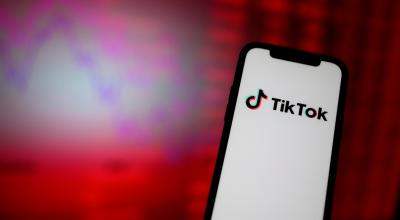 Logo de TikTok en un teléfono inteligente, el 7 de marzo de 2023. 