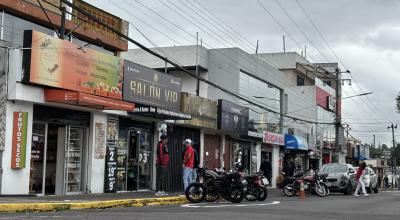 El comercio prolifera en la avenida La Florida, situada en el norte de Quito. 