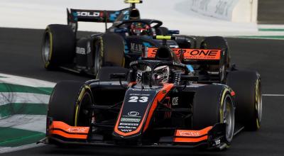 El piloto Juan Manuel Correa durante la carrera sprint del GP de Arabia Saudita de la Fórmula 2, 18 de marzo de 2023.