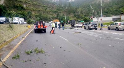 Un accidente en el carril sur-norte de la av. Simón Bolívar se registró este 23 de marzo de 2023.