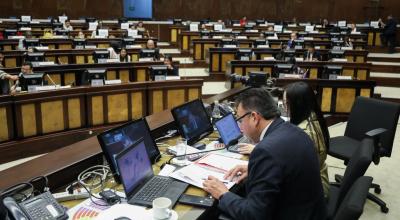 Imagen referencial de la Asamblea Nacional, el 30 de marzo de 2023. El mercado internacional está atento al proceso de juicio político en contra del presidente Guillermo Lasso.