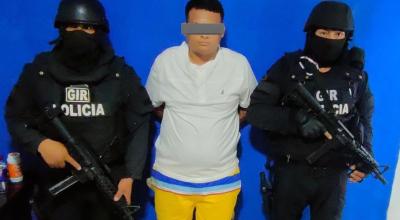 Presunto integrante de la banda criminal Los Lobos, capturado, el 31 de marzo de 2023. 