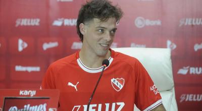 Santiago Maratea, influencer argentino, durante una rueda de prensa en la sede de Independiente de Avellaneda, el 27 de abril de 2023.